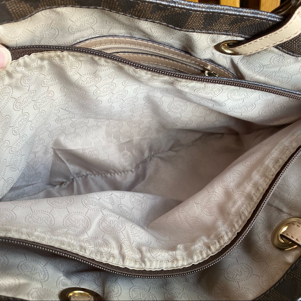 Michael Kors Brown Signature Jet Set Tote Bag - Picture 7 of 11